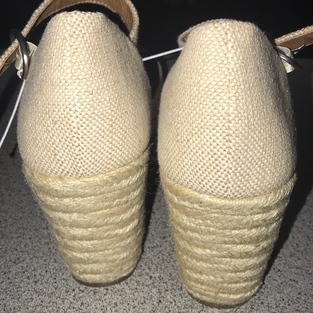 New Lily Wedges by Susina - Picture 4 of 7